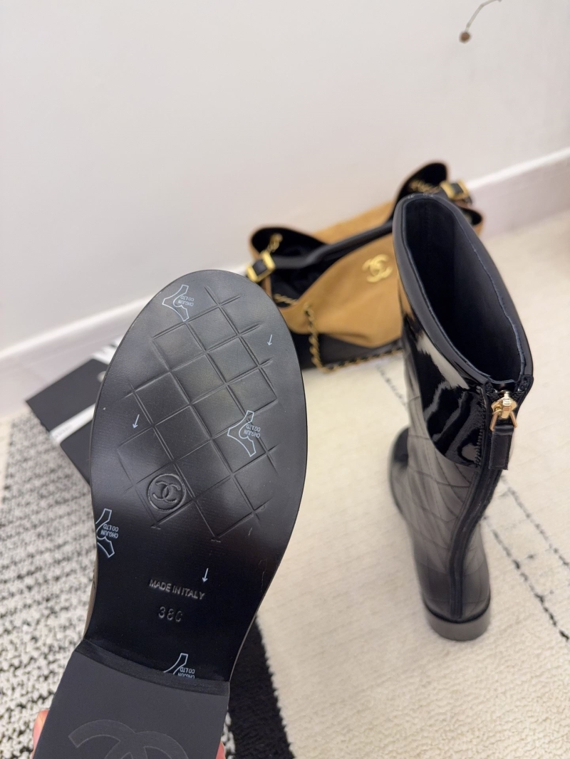 Ch**el boots